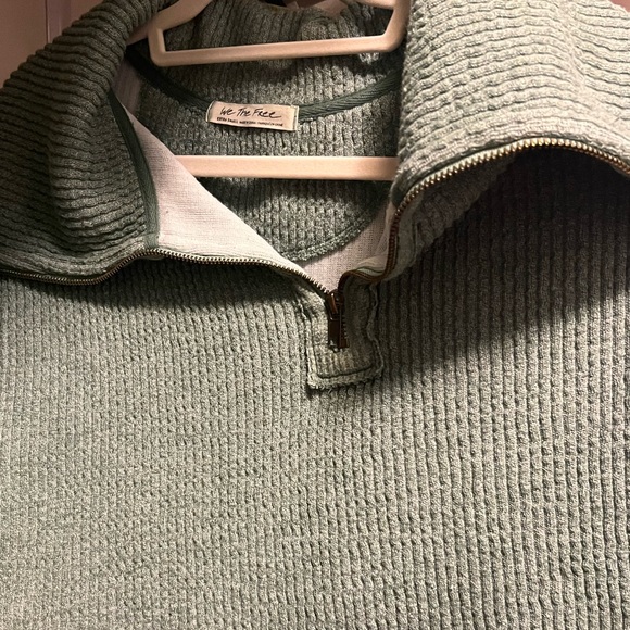 Free People Cropped Sweater/Sweatshirt - Picture 4 of 5